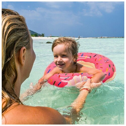 Надувной круг детский Пончик розовый диаметр 80 см для малышей для безопасного активного отдыха на воде на пляже и в бассейне, круг для плавания