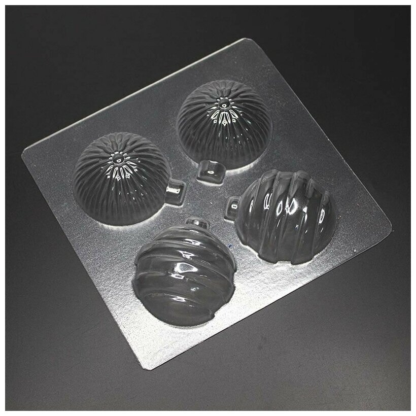 Форма VTK для шоколада новогодние шары диаметр 50 мм, 4 ячейки VTK Products - фотография № 2