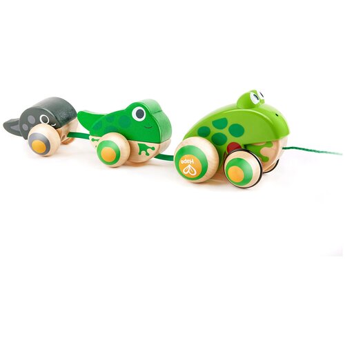 Игрушка для малышей каталка Семья лягушек на прогулке деревянные игрушки hape игрушка для малышей каталка семья лягушек на прогулке