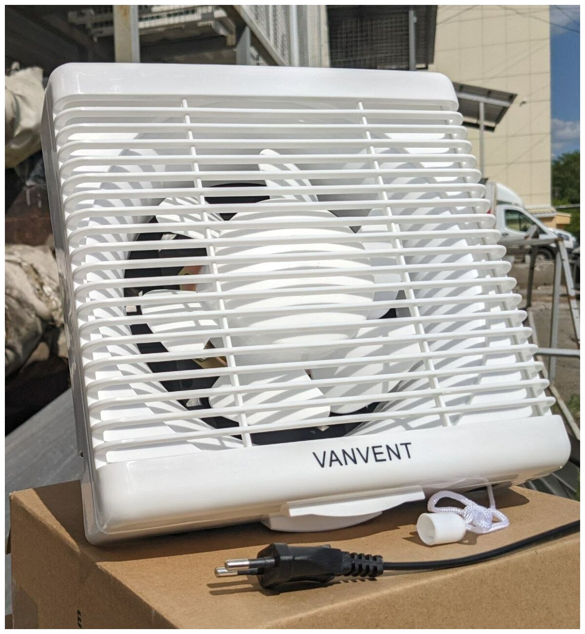 Вентилятор реверсивный ВанВент SRL20B с механическими жалюзи - фотография № 3
