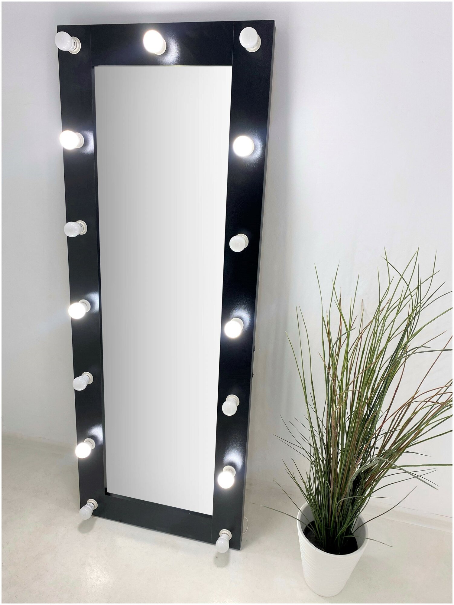 Гримерное зеркало с лампочками BeautyUp 160/60 цвет "Черный" - фотография № 3
