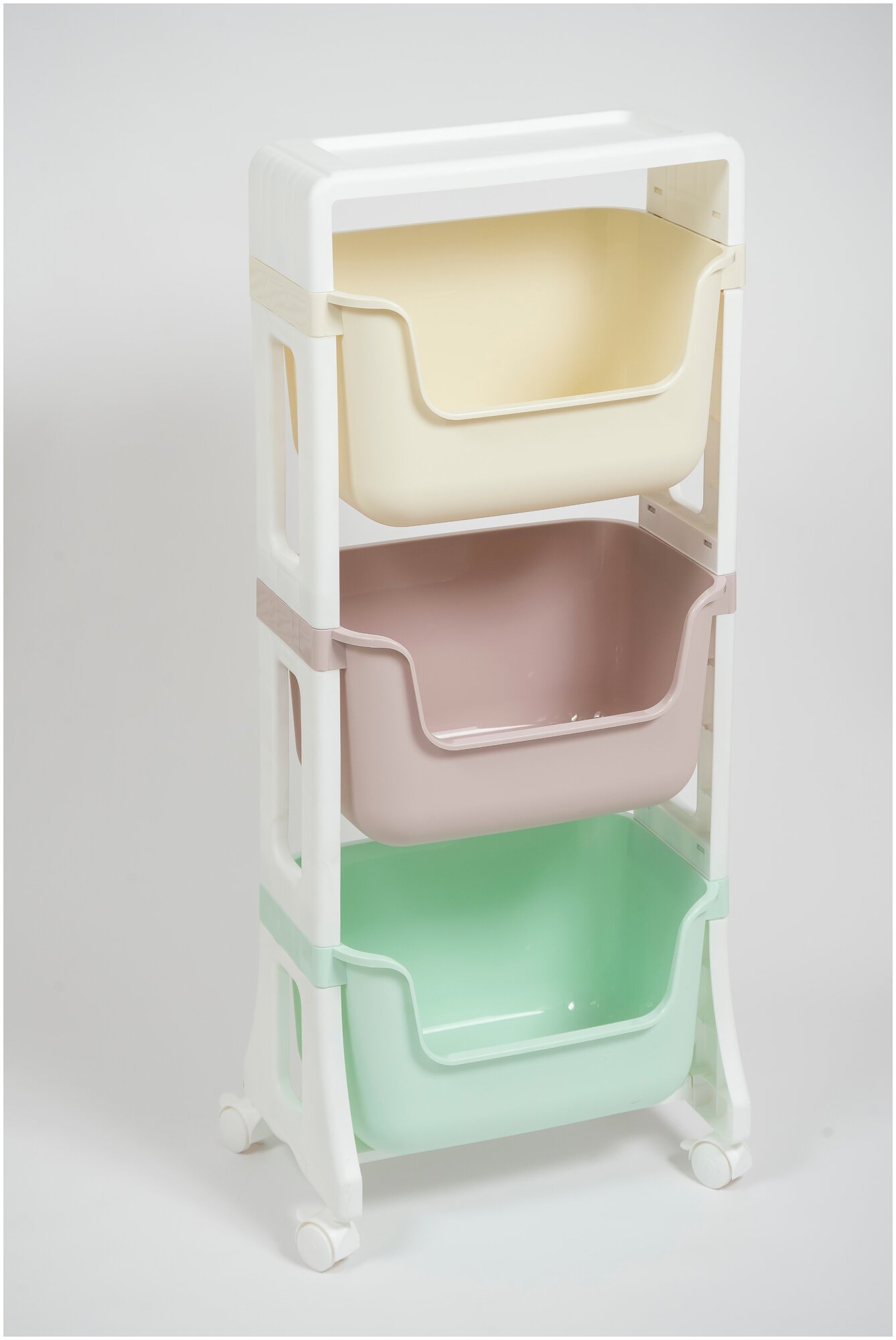 Этажерка на колесиках Джуниор 3 яруса, цвет микс / детский пластиковый органайзер для хранения / подставка напольная на колесах для кухни и ванной