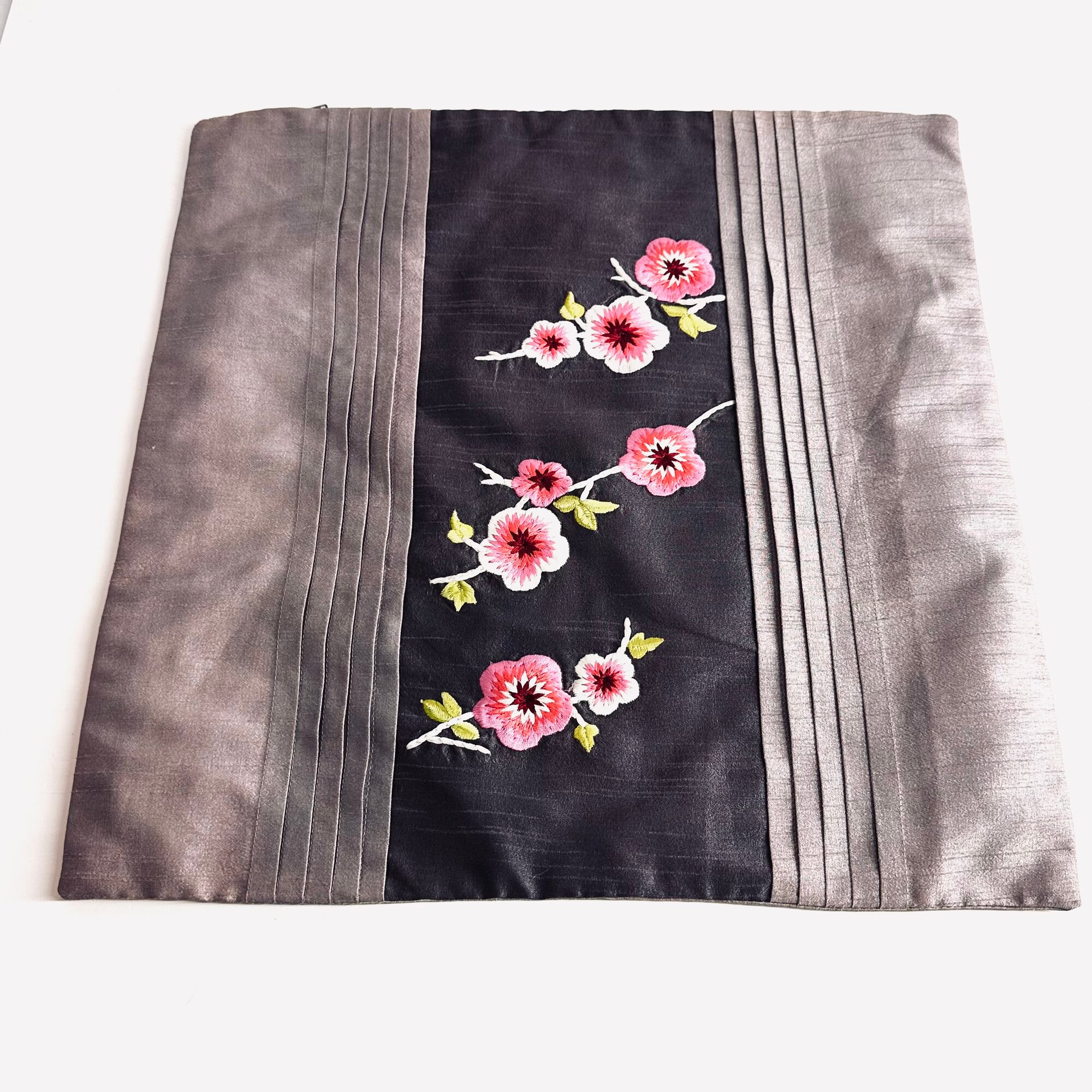 Наволочка декоративная, вышивка, ручная работа, 40х40см, Индия.