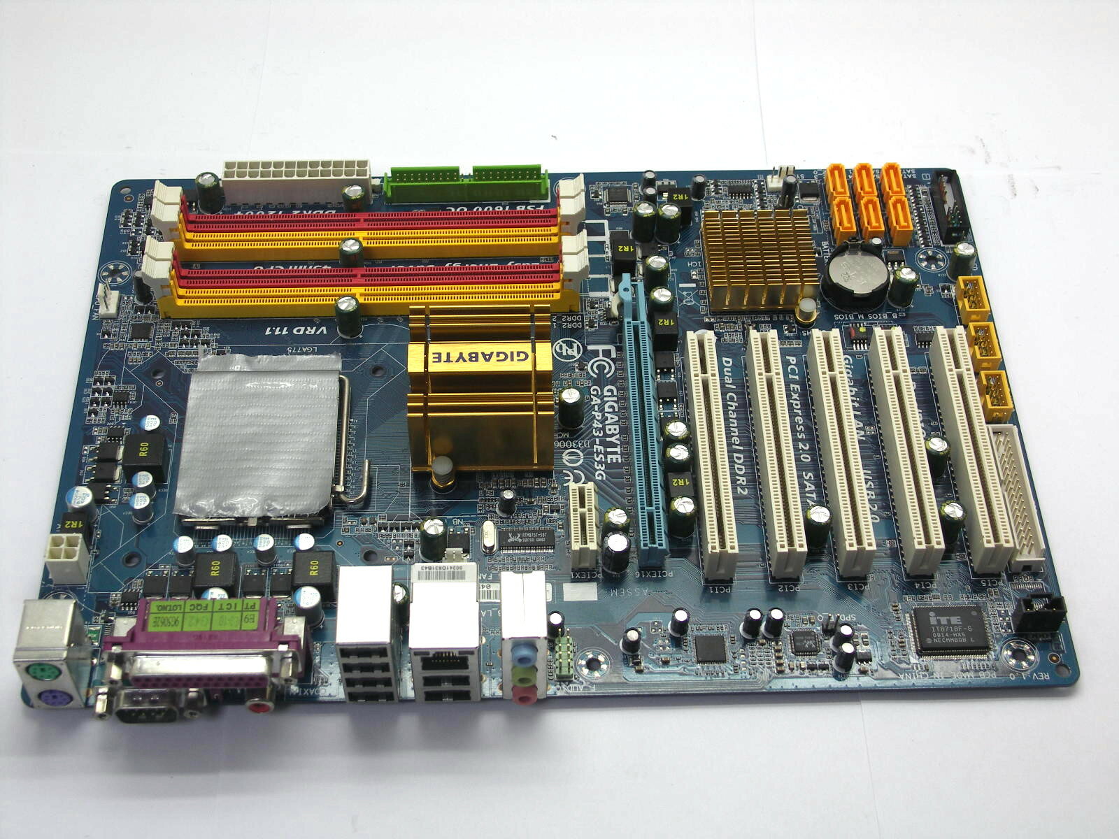 Материнская плата S-775 Gigabyte GA-P43-ES3G, IP43/4DDR2/Sb/Lan/ATX, без планки