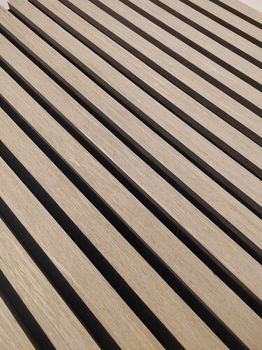 Изображение товара Акустическая панель 2750х600х21мм рейки МДФ, черный войлок, шпон дуб натюрель светлый INDECO