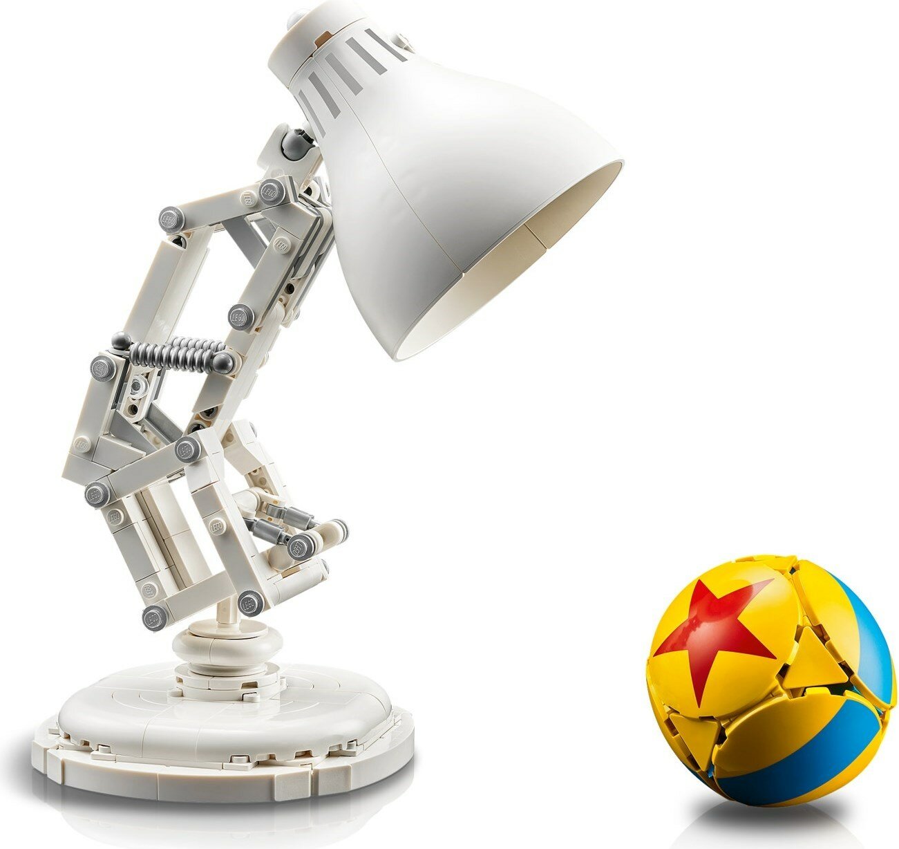 Конструктор LEGO Disney 21357 Люксо Младший Pixar Luxo Jr, 613 дет. — фото 1