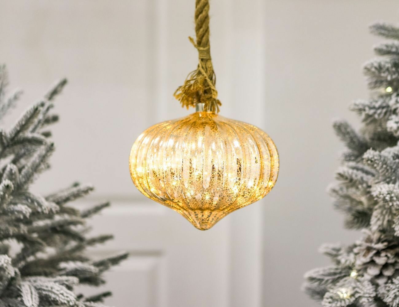 Декоративное светящееся украшение луковка-загадка стекло золотая 15 micro LED-огней 21х20 см батарейки Kaemingk 485706