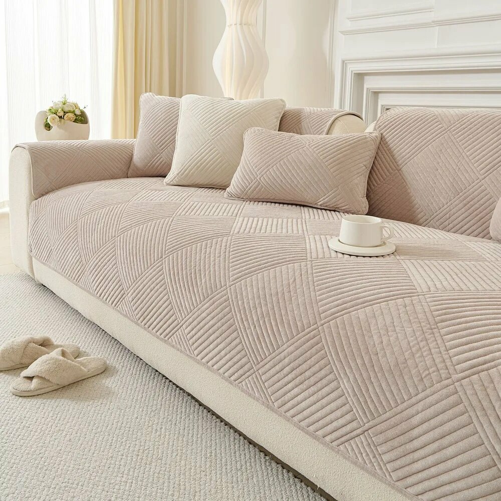 Чехол на мебель для дивана 160 см х 110см