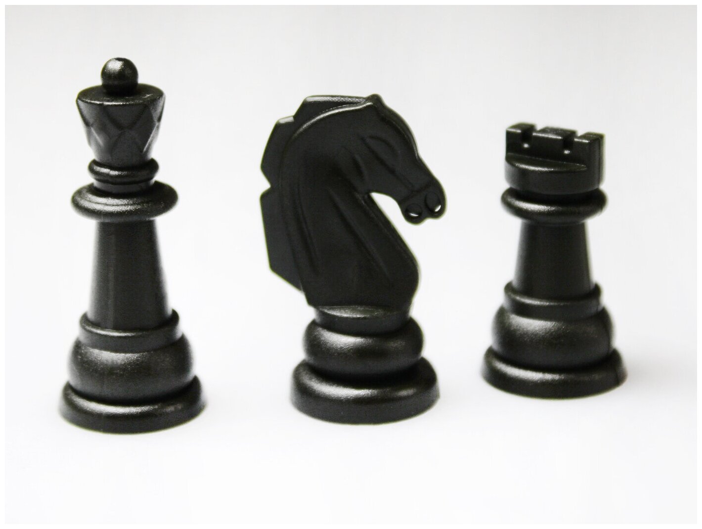 Настольная игра Десятое королевство Шахматы, пластмассовые фигуры в деревянной упаковке (поле 29см х 29см) 03878ДК - фотография № 12