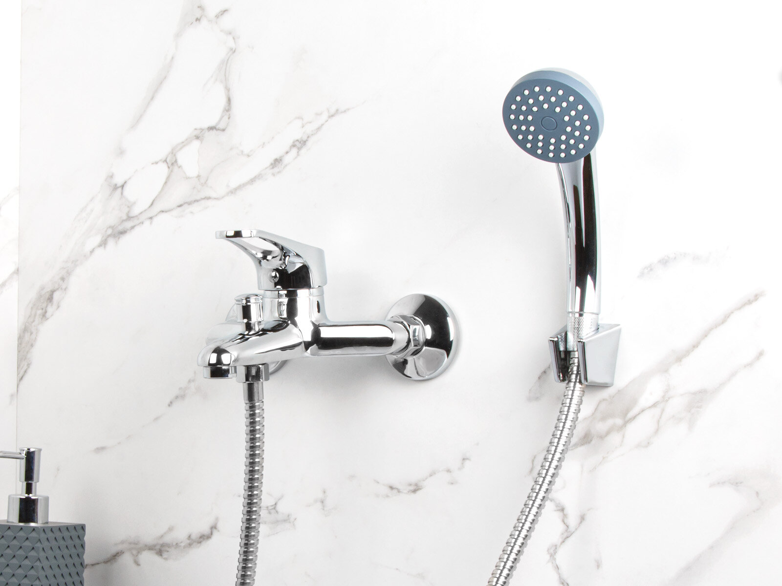 Смеситель для ванной с душем AV ENGINEERING Bas с монолитным изливом (AVBAS3-A294-430) — фото 1