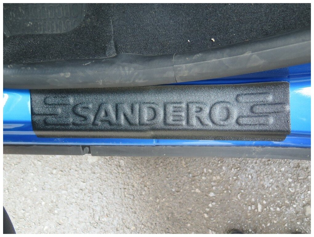 Накладки на внутренние пороги дверей (4) для Renault Sandero 2014- 2018-; Renault Sandero Stepway 2014- 2018-