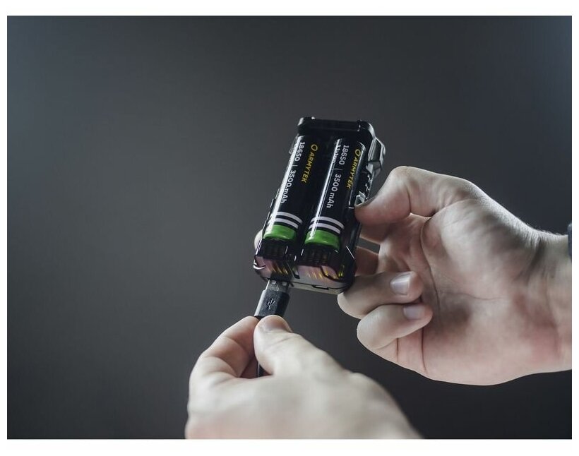 Портативное зарядное устройство Armytek Handy C2 Pro