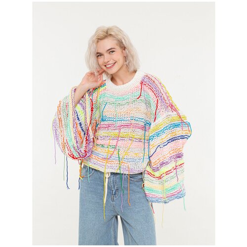 фото Укороченный свитер с бахромой и объёмными рукавами в белом цвете evgrafova