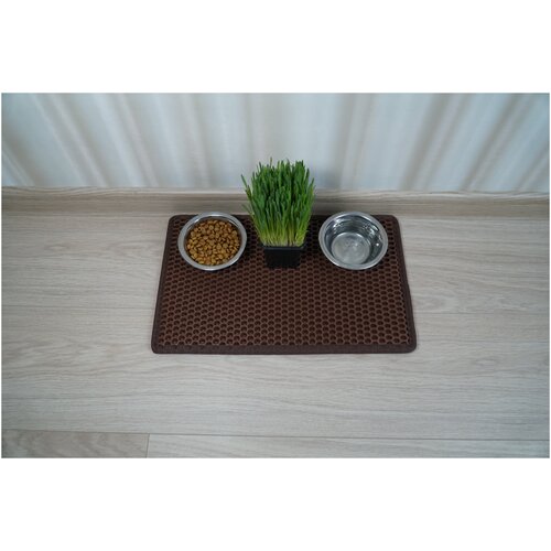 Коврик под миску 25*40 см для кошек и собак (цвет черный, ячейка сота)