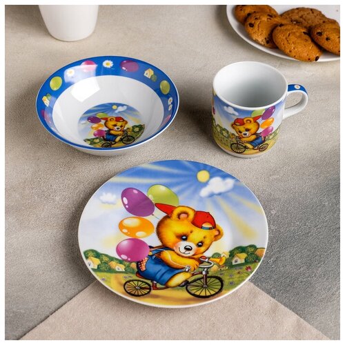 Доляна Набор детской посуды Доляна «Мишка на велосипеде», 3 предмета: кружка 230 мл, миска 400 мл, тарелка d=18 см