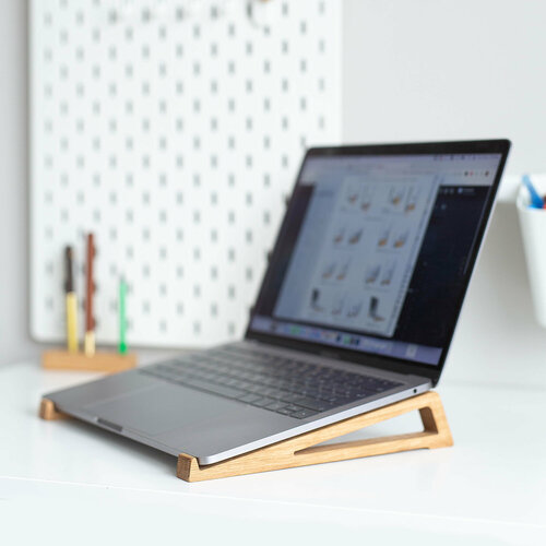 Деревянная подставка для ноутбука TwinsWood с охлаждением и правильной осанкой