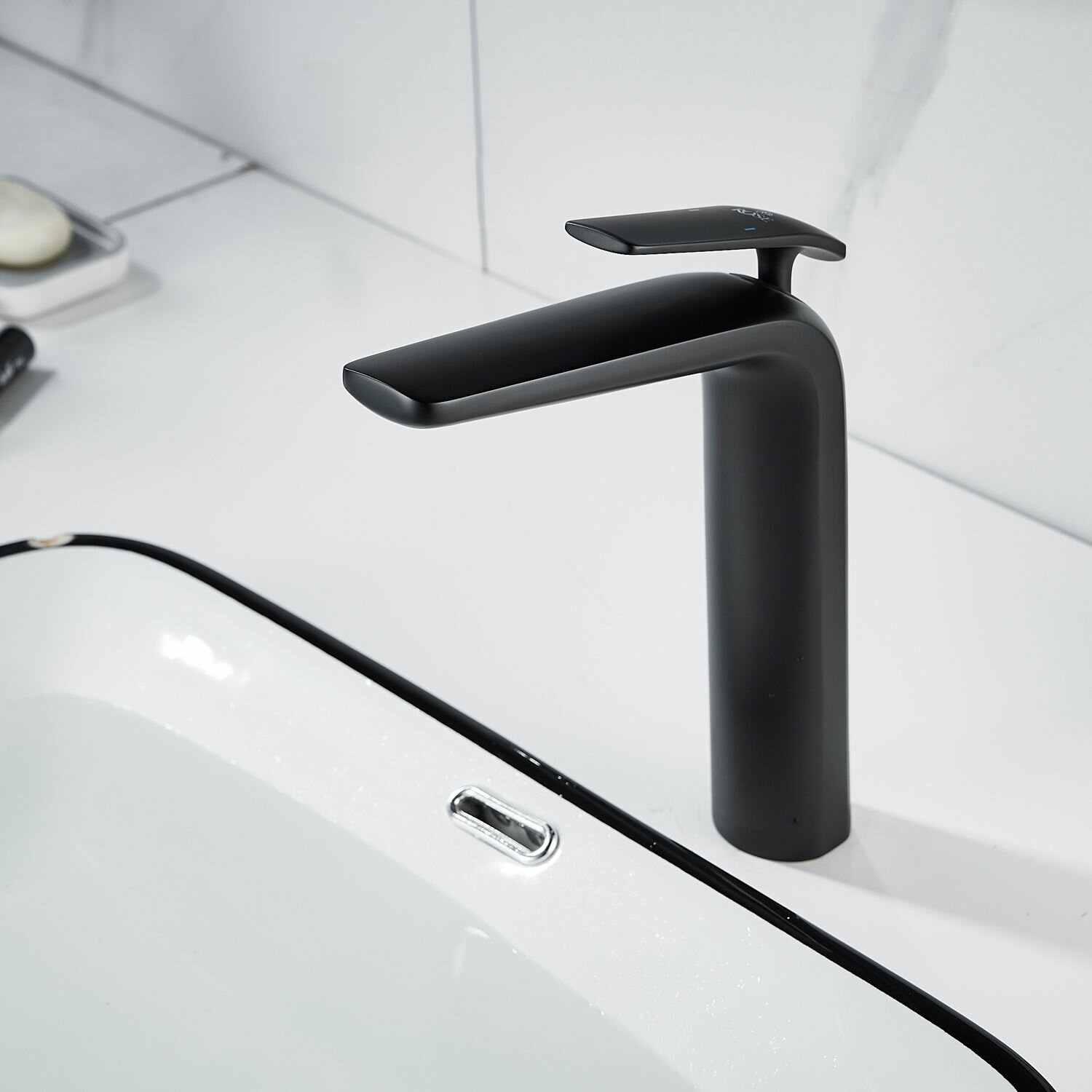 R3911H Смеситель для раковины-чаши черный — фото 1