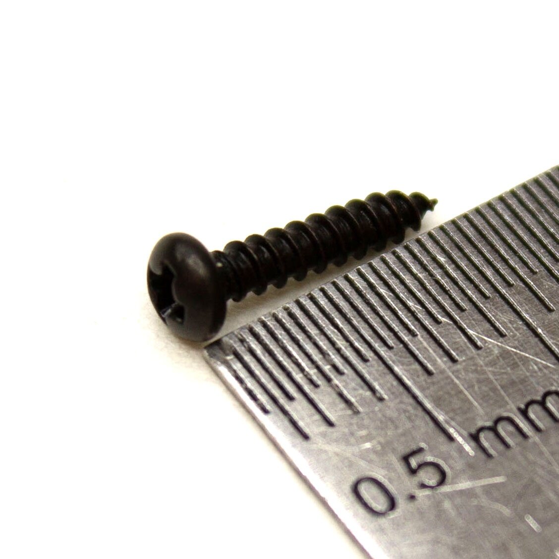 Musiclily MX1850BK, cаморез для колков (2.1 x 10 mm), черный