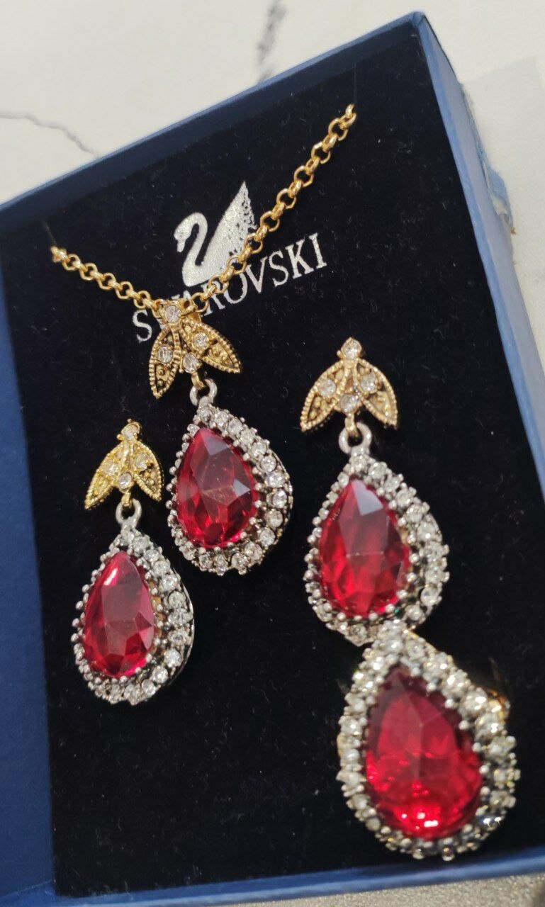 Комплект бижутерии: серьги, кольцо, цепь, фианит