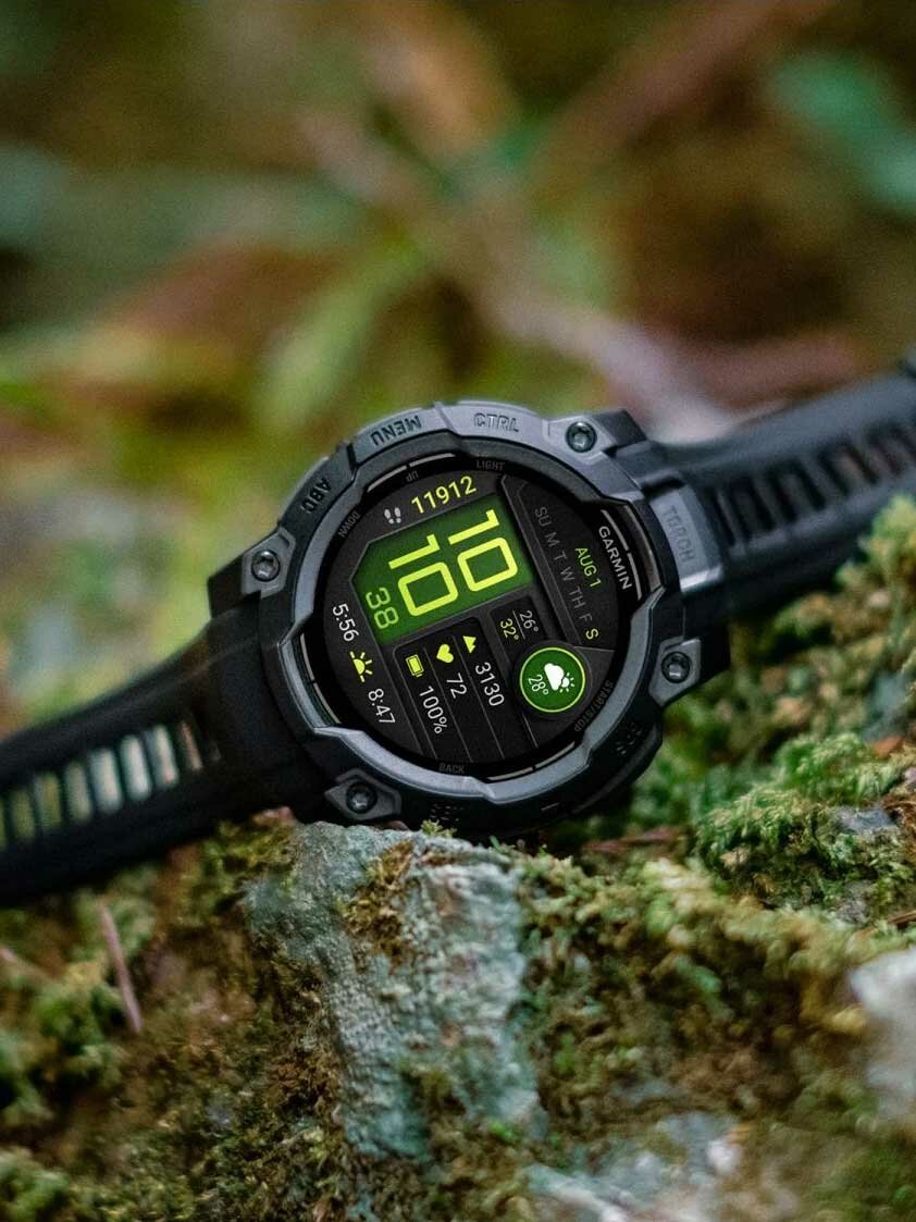 Смарт-часы Garmin Instinct 3 AMOLED, 45 mm, черный браслет из гипоаллергенного силикона, 010-02936-00, 10 АТМ, Европа