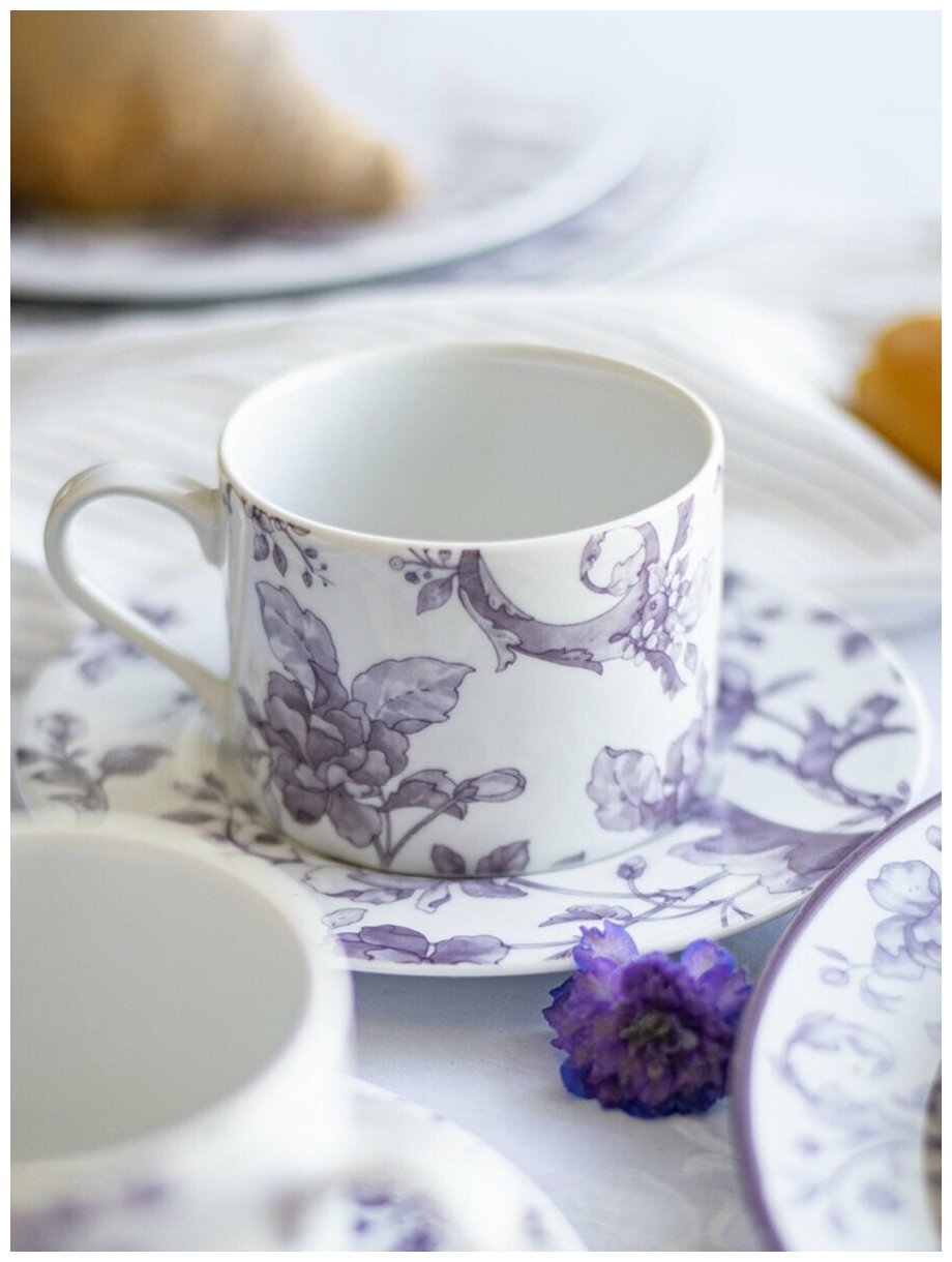 фото Чашка с блюдцем. Императорский фарфоровый завод ИФЗ. Форма "Соло", рисунок "Monplaisir Violet". Фарфор. 265 мл.