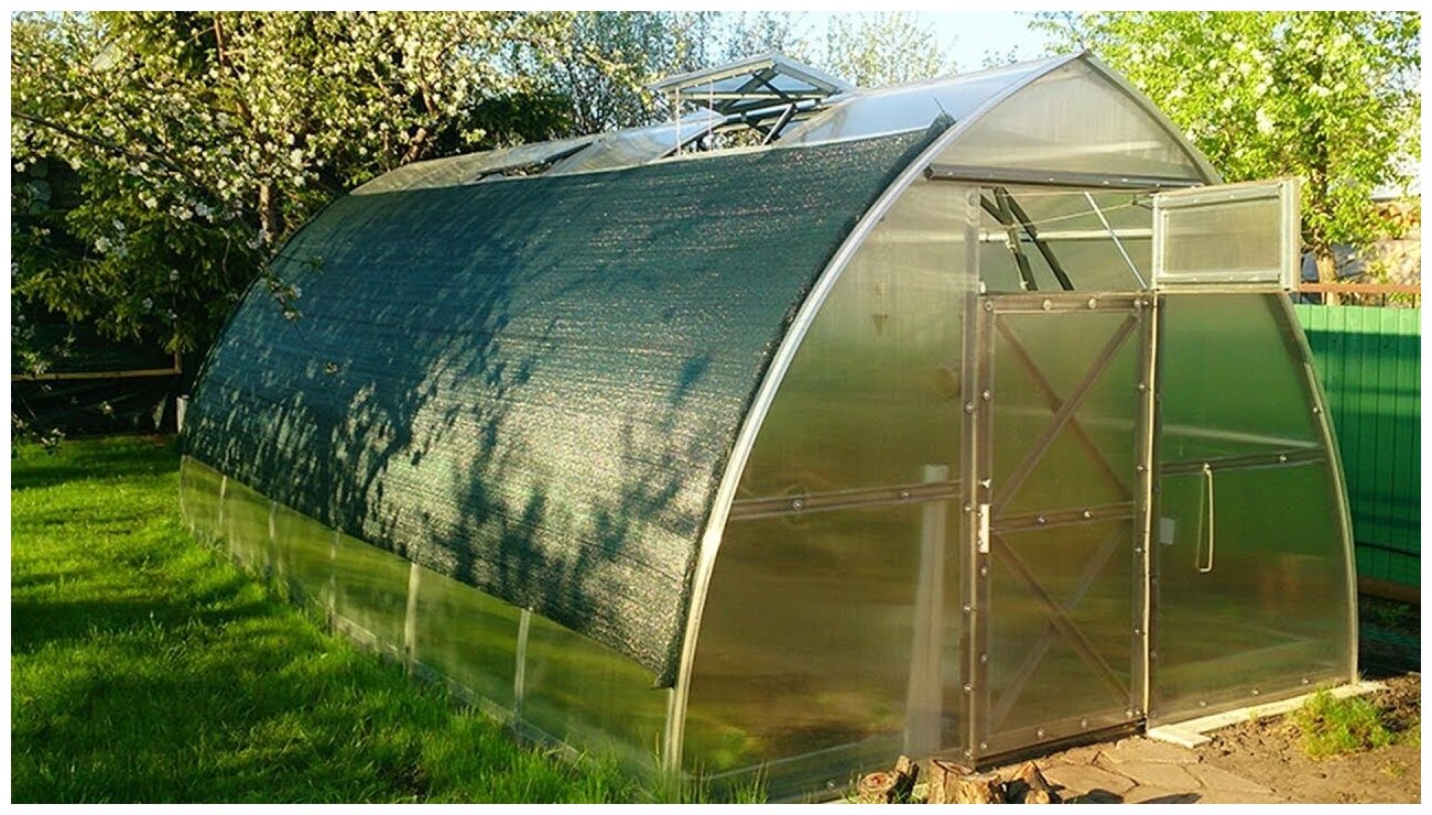 Сетка затеняющая фасадная 2м х 15м - 80 гр/м2 - для теплиц, для забора, для растений, от солнца, для огорода, для навеса - фотография № 4