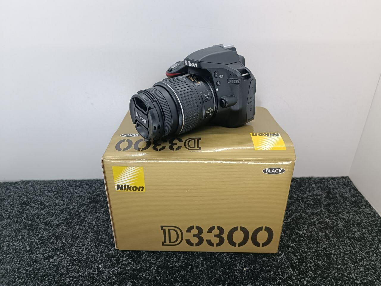 Зеркальный фотоаппарат Nikon D3300