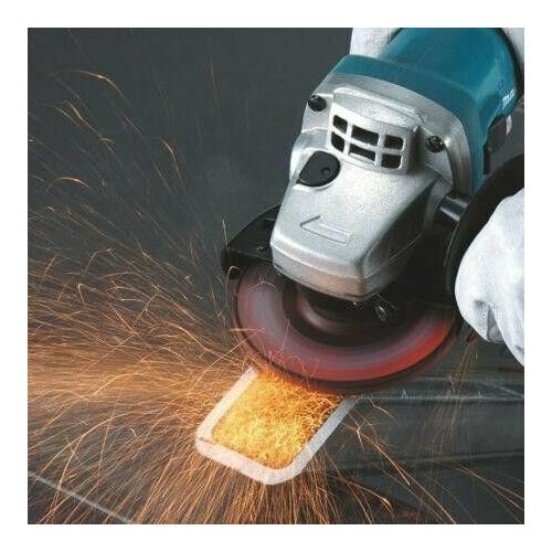 Угловая шлифмашина сетевая MAKITA 9557 HNRK 9557HNRK 34196₽