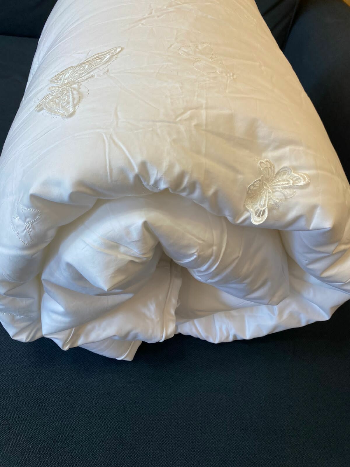 Шелковое одеяло-Эксклюзивное 1.5 спальное Всесезонное.