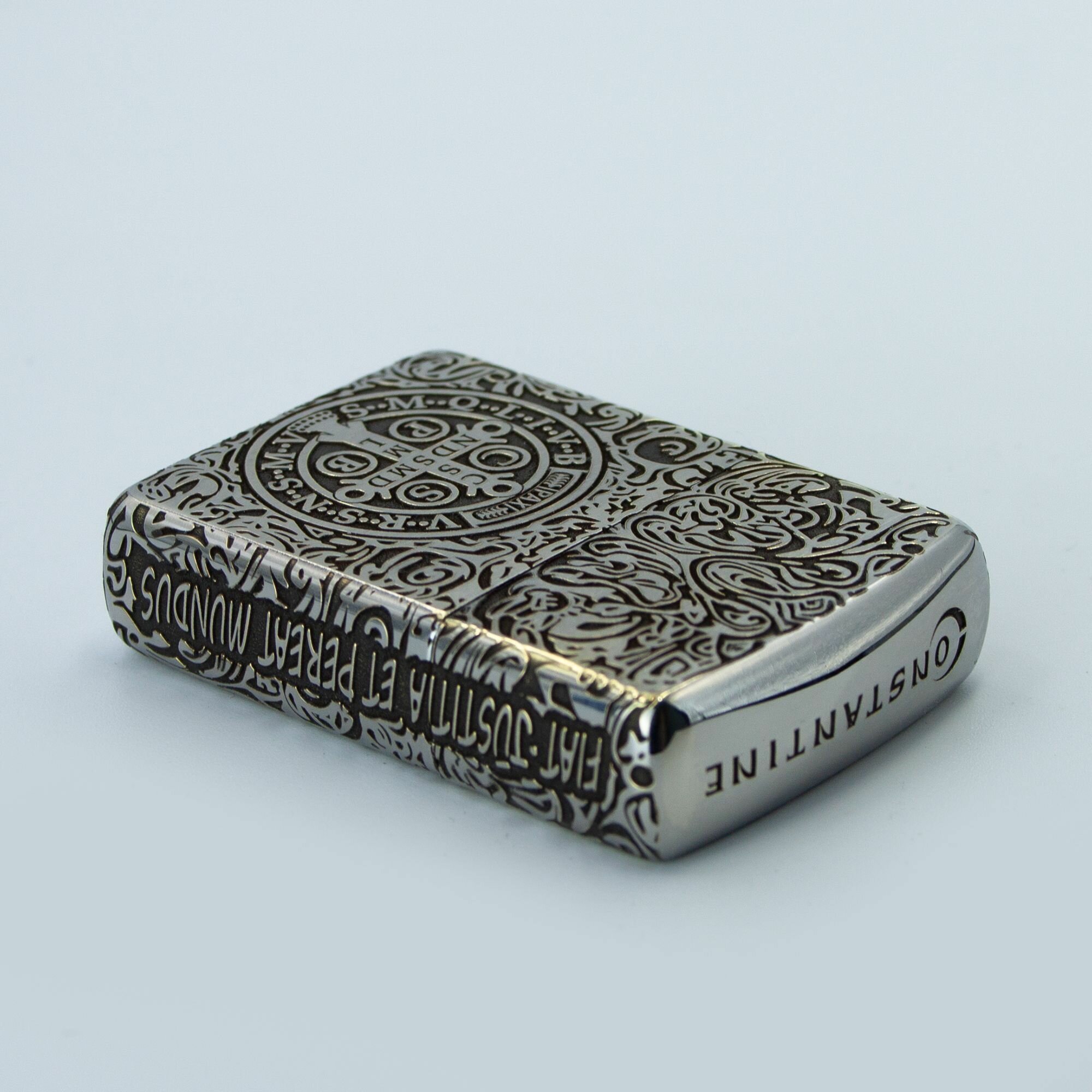 Зажигалка бензиновая Zippo Armor Хром с гравировкой Constantin — фото 1