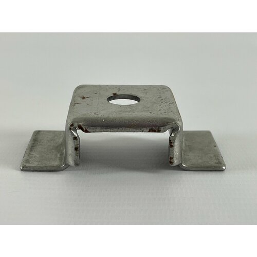 Кронштейн крепления трубы поддерживающей запасного колеса для ВАЗ 2121-21213-21214 Лада Нива Урбан Бронто Легенд Lada Niva Urban Bronto Legend 486₽