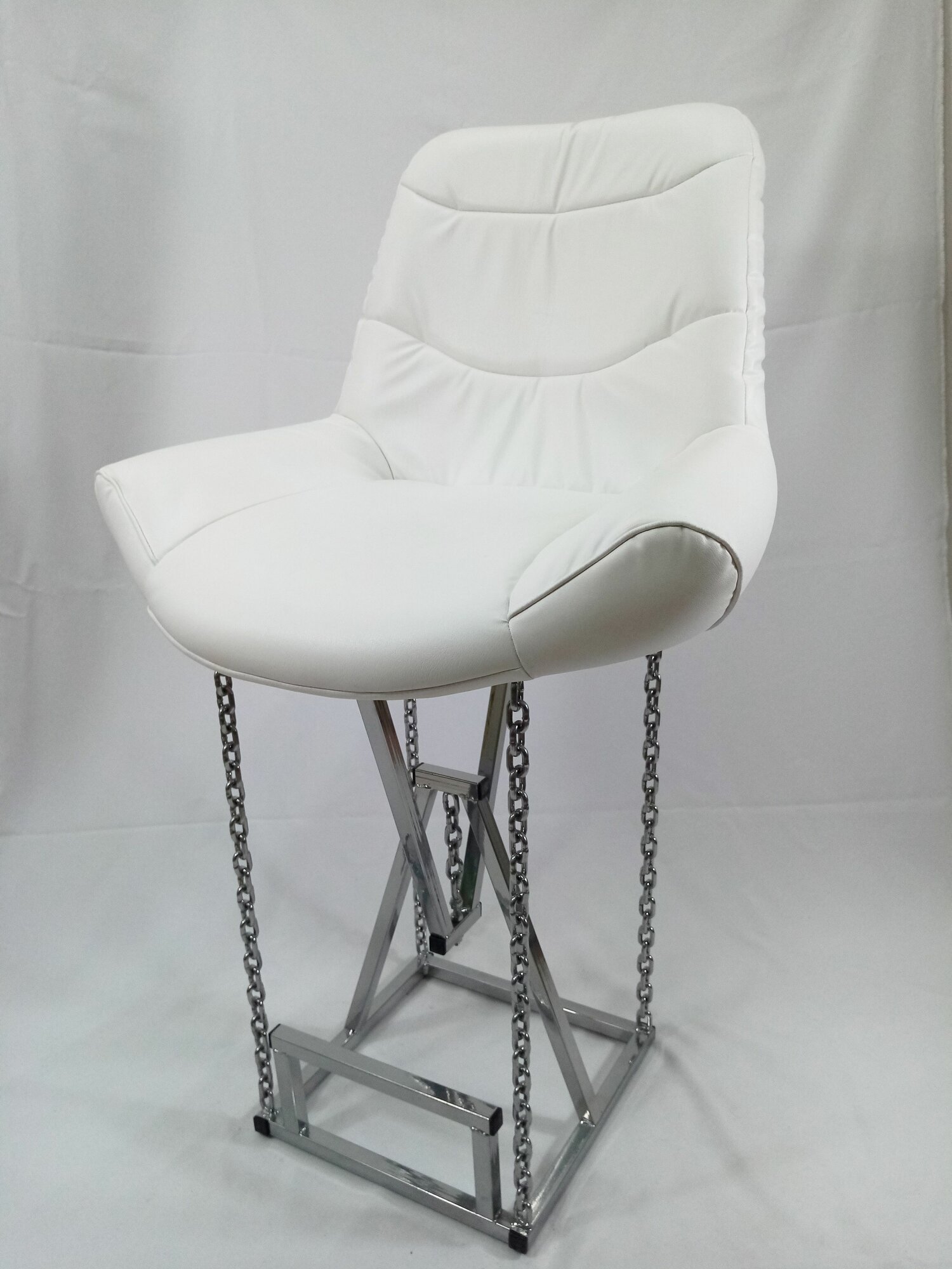 фото Барное кресло на цепях Grand, велюр стальной, каркас серый металлик (высота сиденья 67 см)