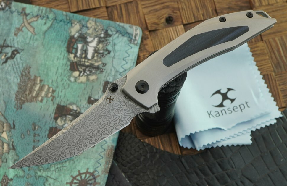 Складной нож Kansept Knives Baku, клинок дамаск, рукоять титан/синий G-10