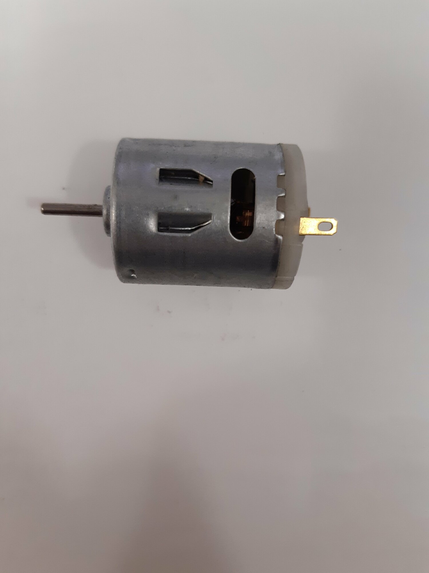 Двигатель коллекторный R365 U-6-12V, 5680 об/мин длина с валом 51мм