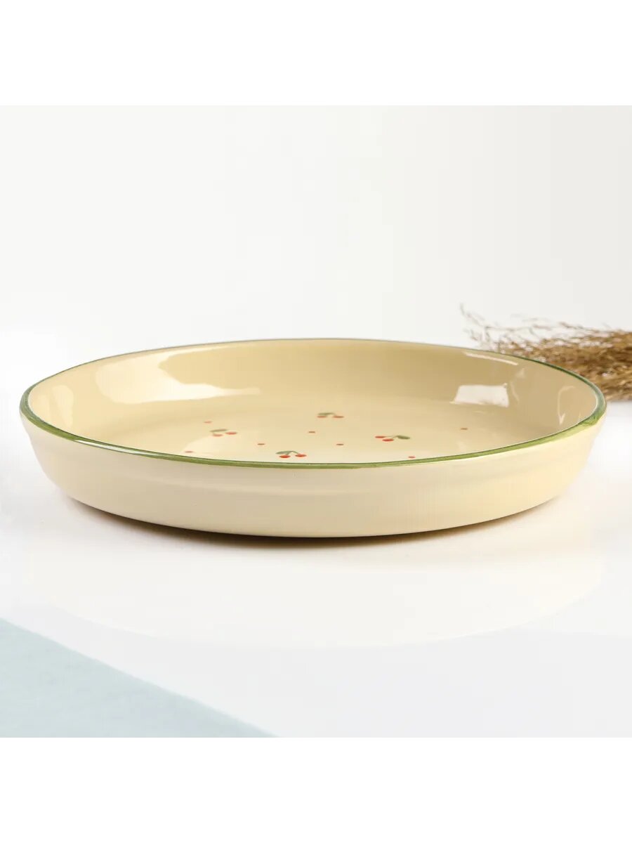 Тарелка с вишенками