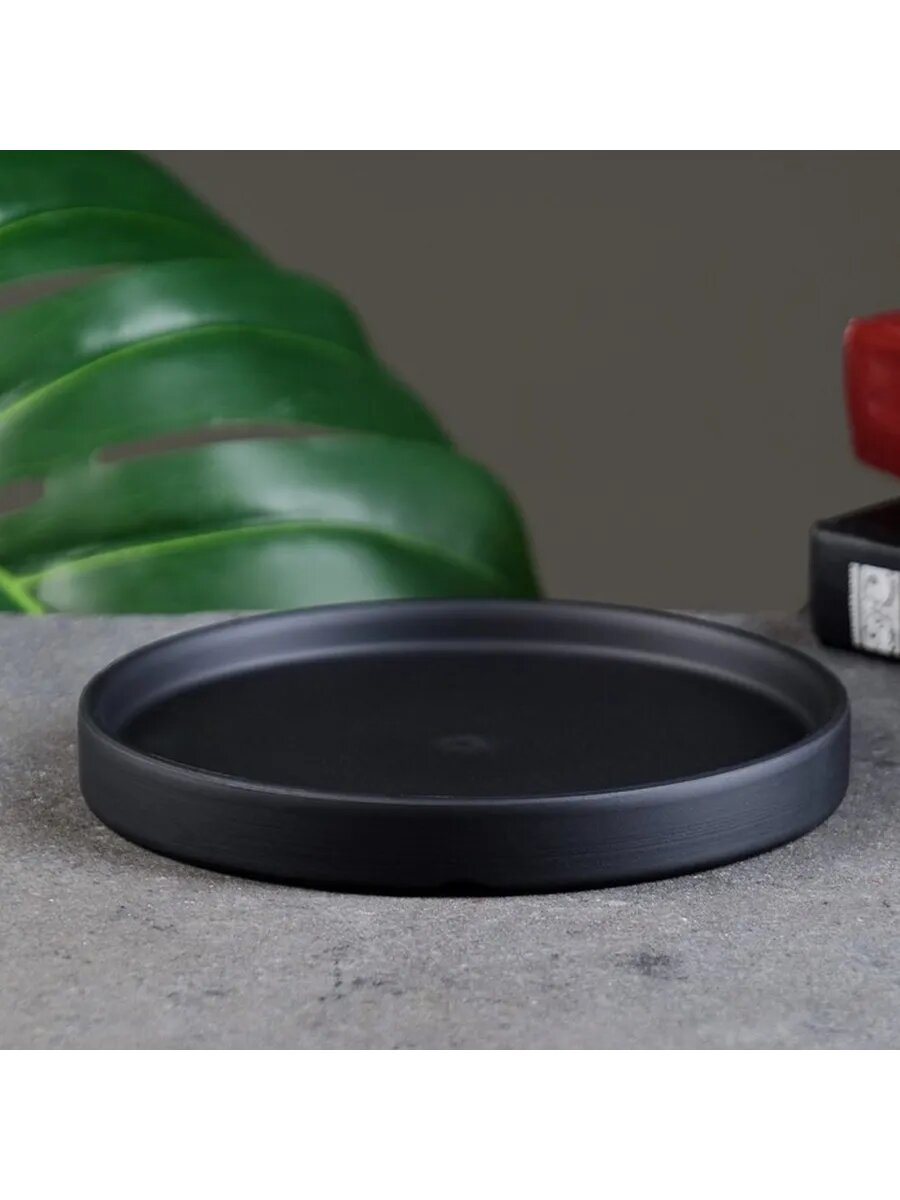 Черный керамический поддон для горшка до 15 см