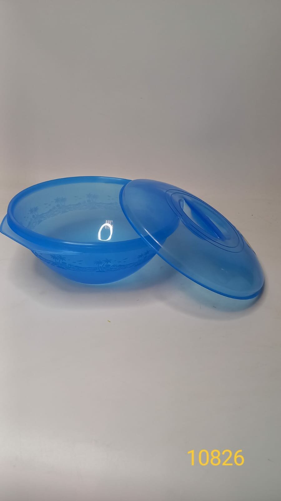 фото Миска-чаша 3л с крышкой пластик