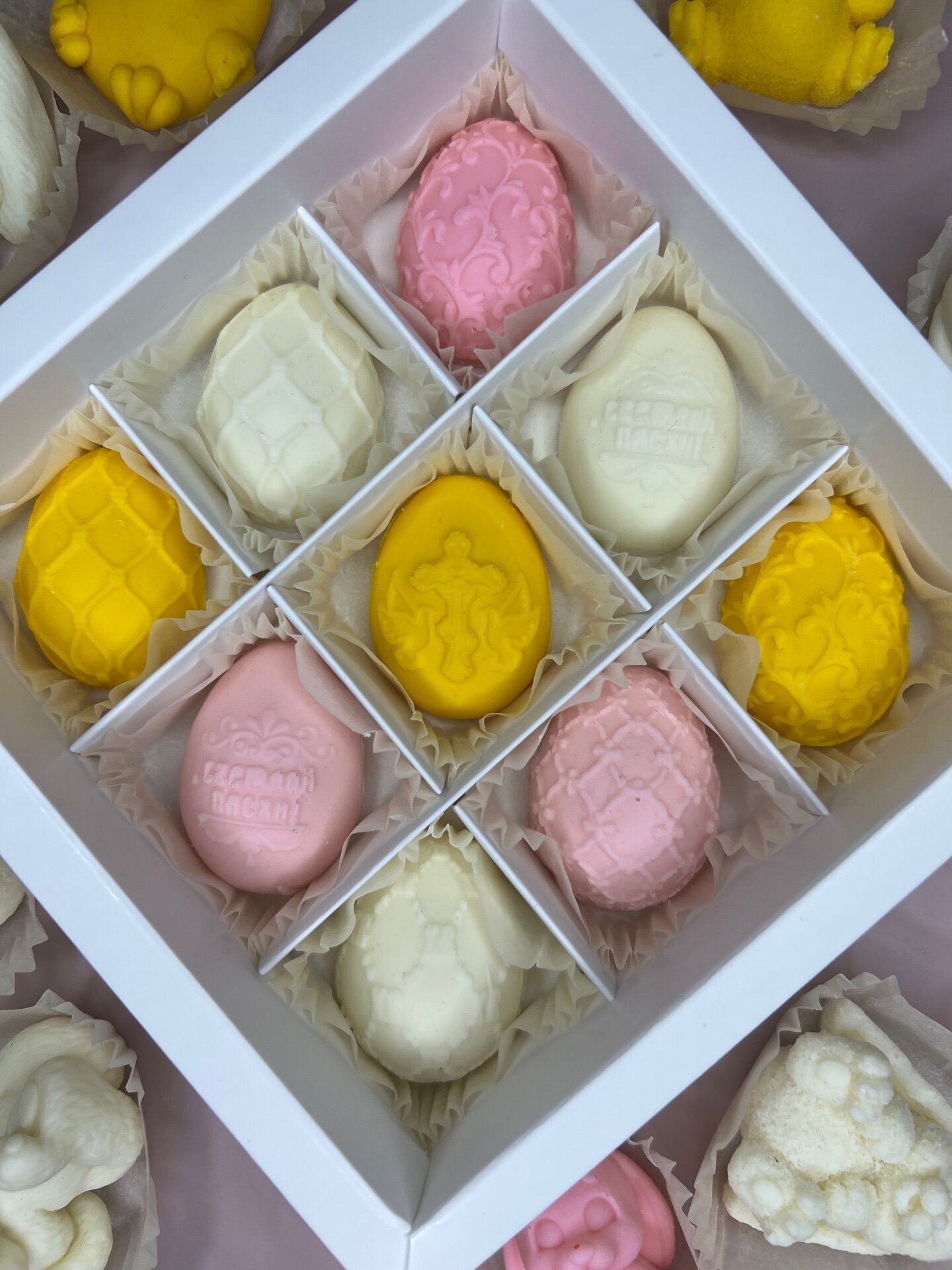 фото Шоколадные яйца "Набор №21 - 9 яйц из белого шоколада"