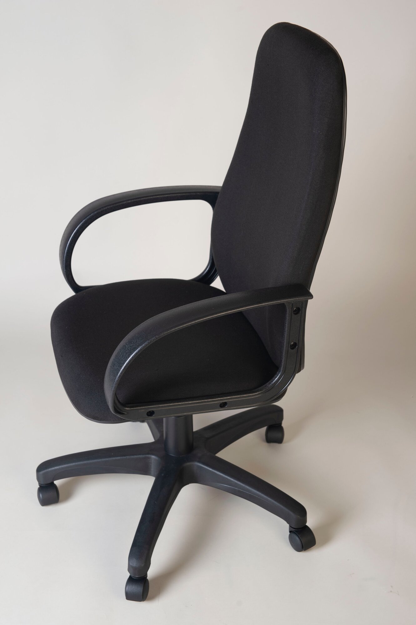 Кресло компьютерное офисное стул на колесиках для руководителя Hesby Chair 7 черное - фотография № 15