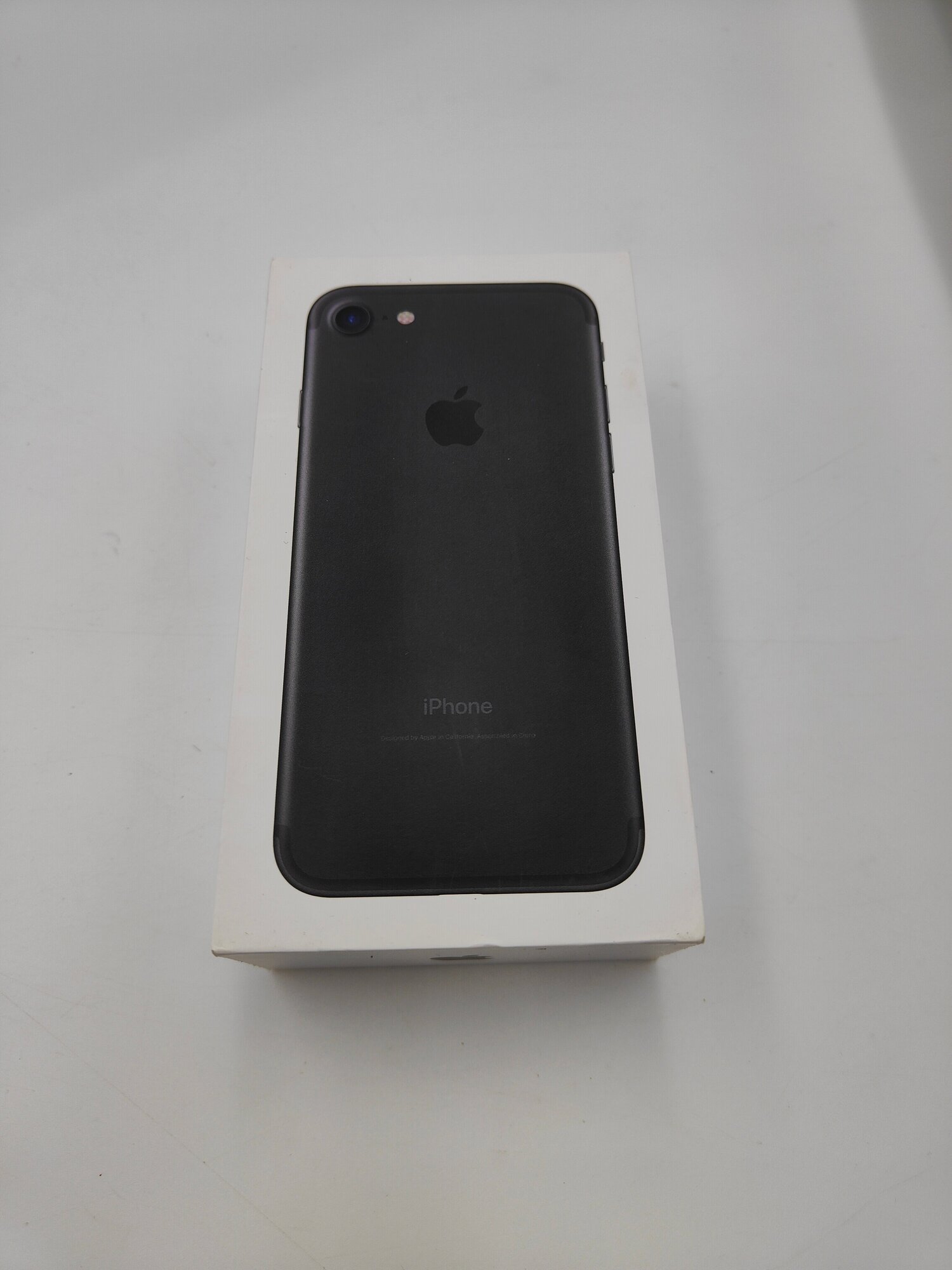 Коробка iPhone 7 Black 32GB Оригинал