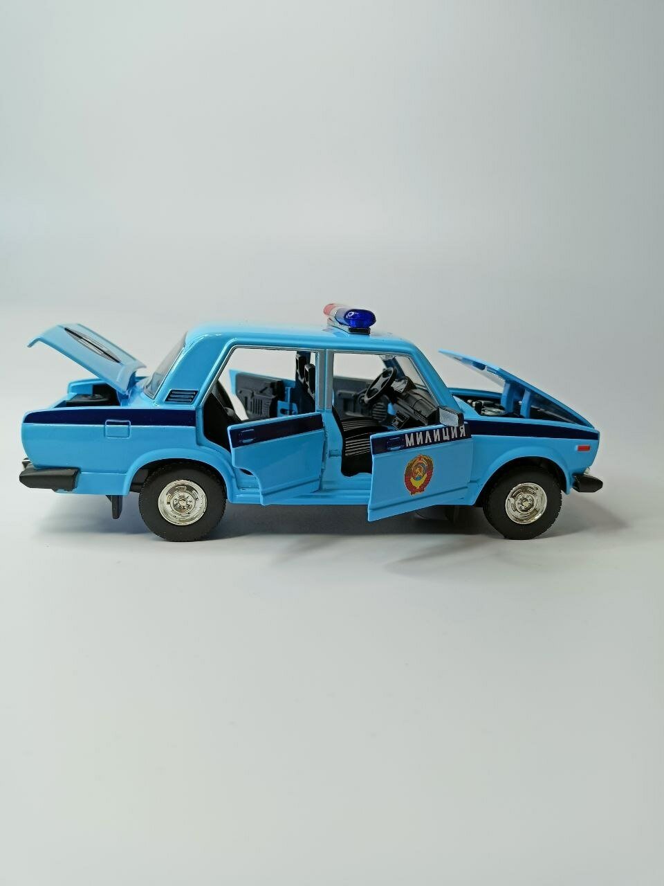 Коллекционная машинка игрушка металлическая Жигули ВАЗ 2106 для мальчиков масштабная модель 1:24 голубаяГАИ