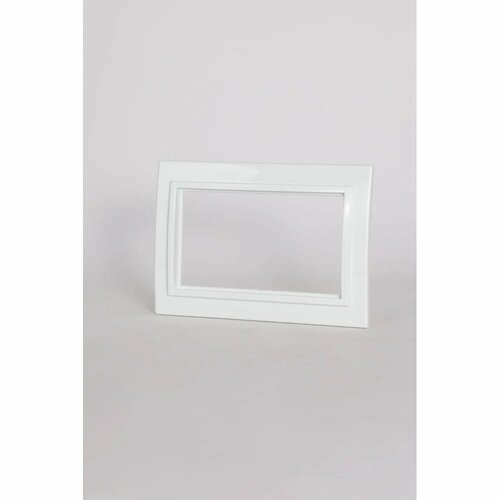 Рамка Elbi Zena Белоснежный для 2-й розетки без заземления 608-015600-908 375₽
