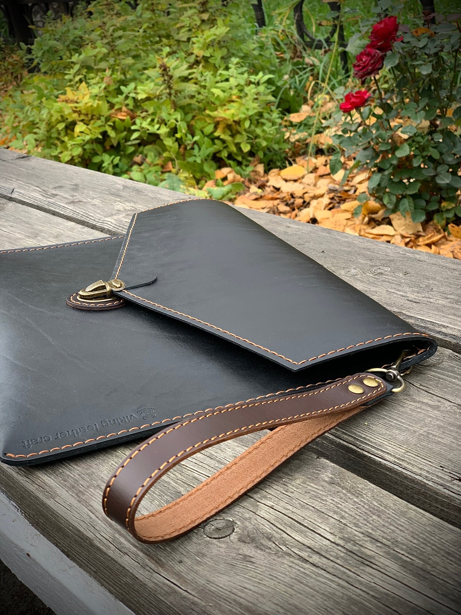 Папка Viking Leather Craft, натуральная кожа, черная, А4, с застежкой — фото 1