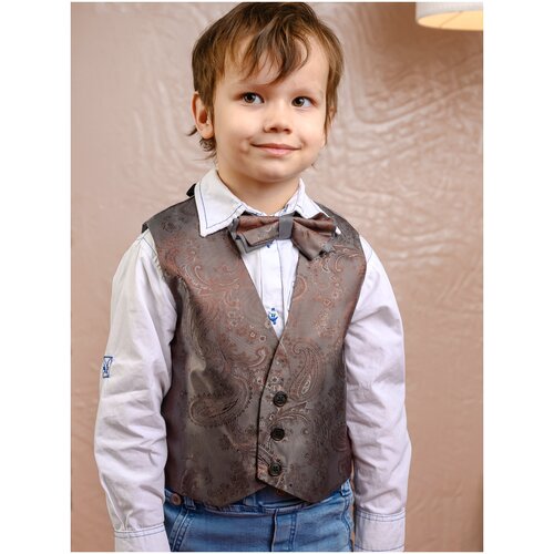 фото Нарядный серый жилет для мальчика с бабочкой 783812-мн21 36/140 радуга дети