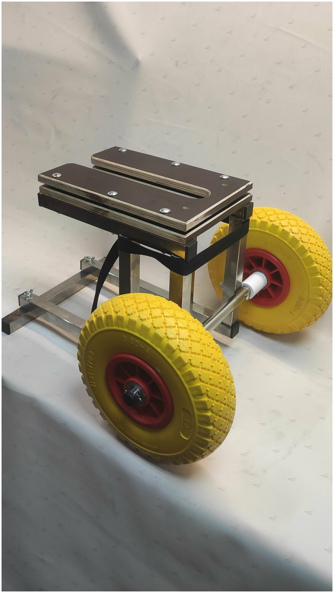 Тележка для лодочного мотора 8-20 л. с. из нержавеющей стали на полиуретановых колесах