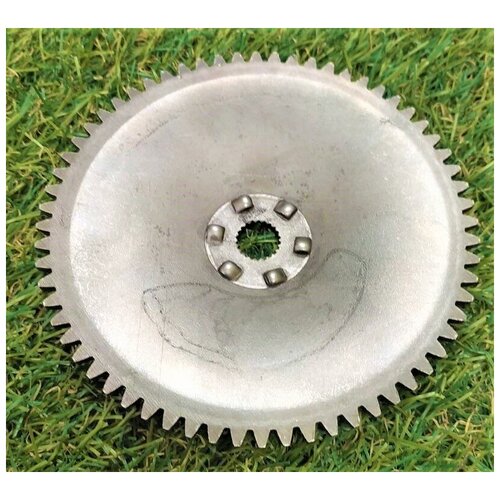 Наружный шкив переднего вариатора для скутера Honda 50 (тонкий вал)