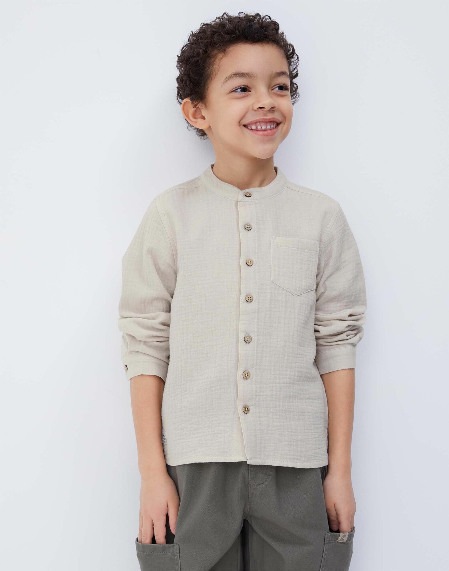 Рубашка Gloria Jeans размер 6-8л/128 бежевый