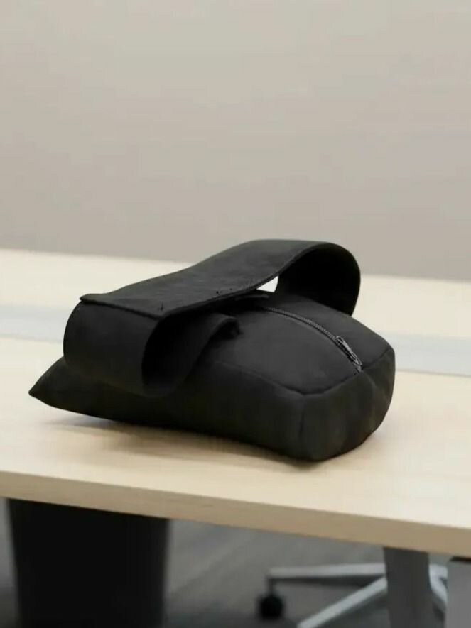 Картинки Подушка автомобильная на подголовник, подушка из алькантары в автомобиль