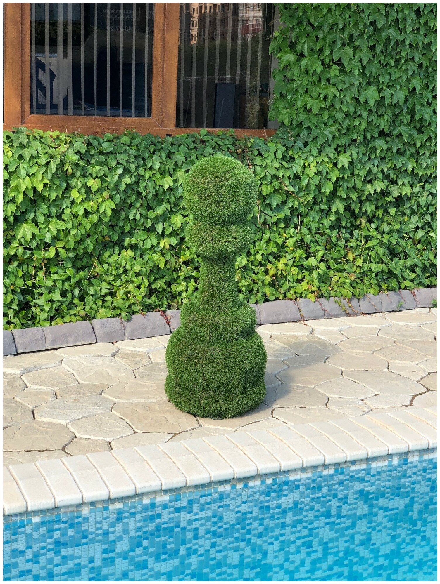 Топиари Пешка из искусственного газона Topiary Frame - фотография № 4