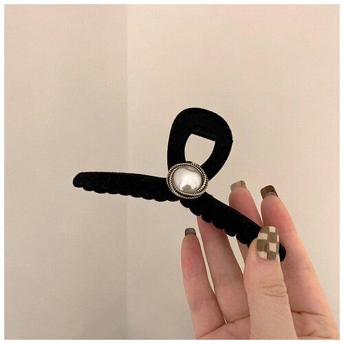 Заколка краб для волос WSB771 с жемчугом бархатистая черная пластик